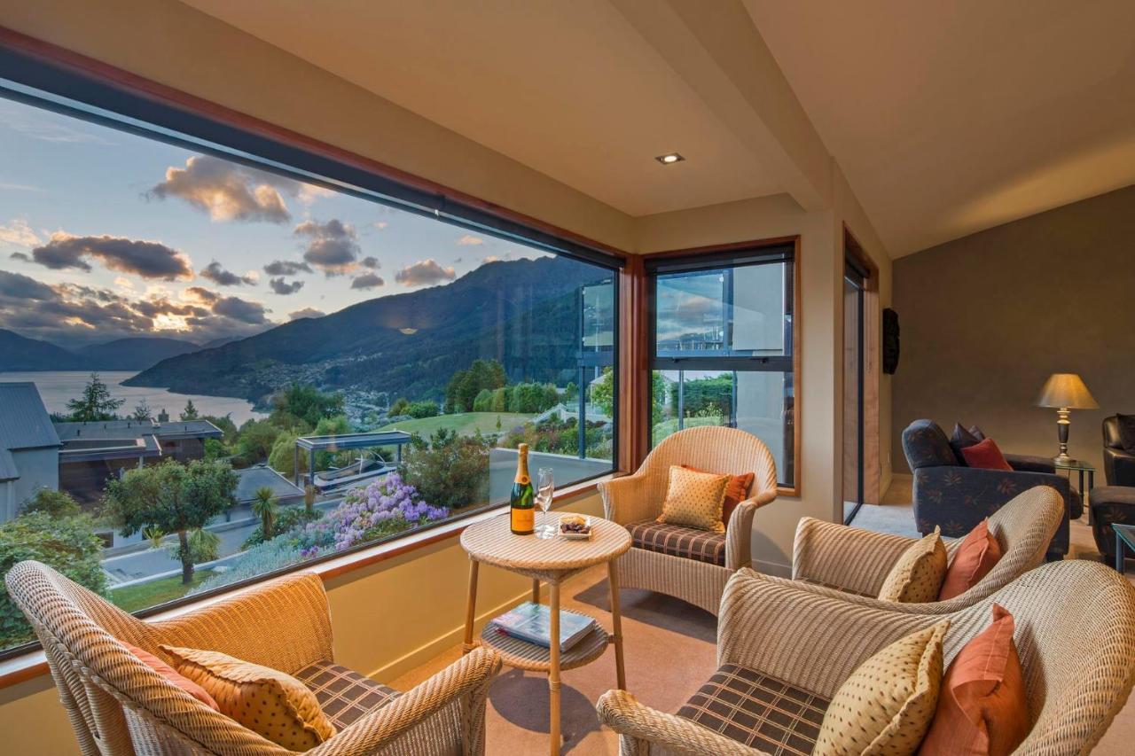 London Lane Villa Queenstown Exterior photo