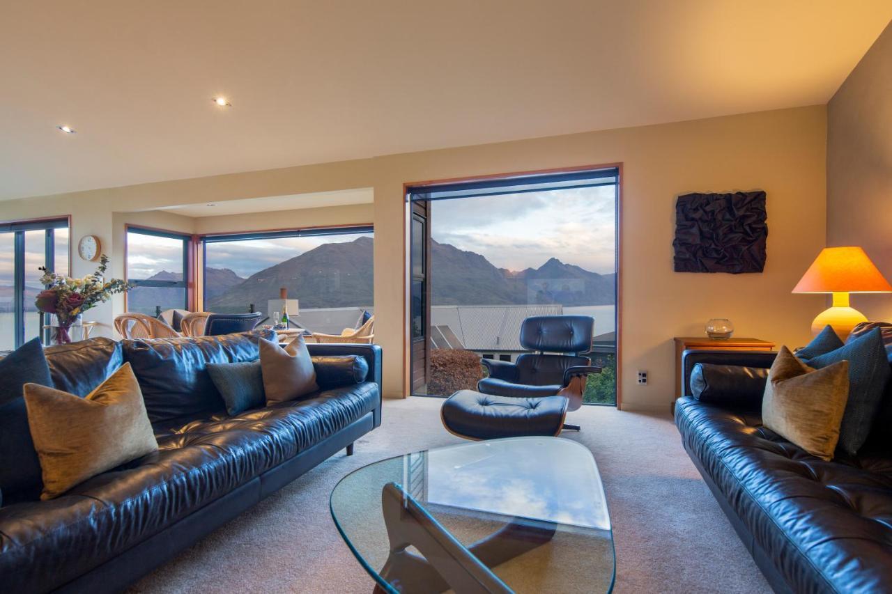 London Lane Villa Queenstown Exterior photo